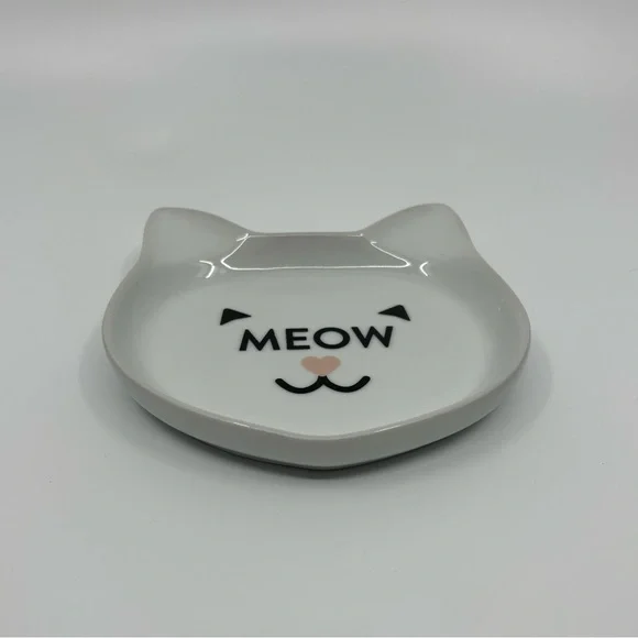 Cute Cat Plates - Picture 2 of 4